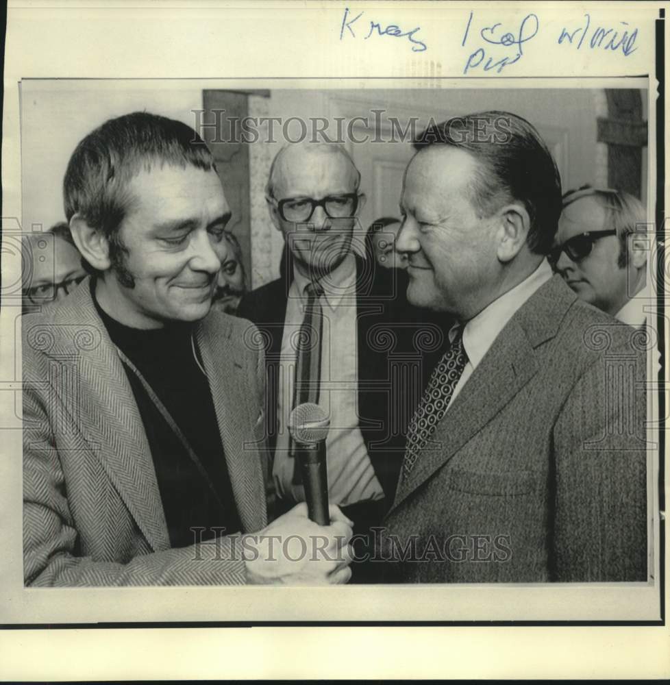 1972 Press Photo Danish Prime Minister Jens Otto Krag with another interviewed-Historic Images