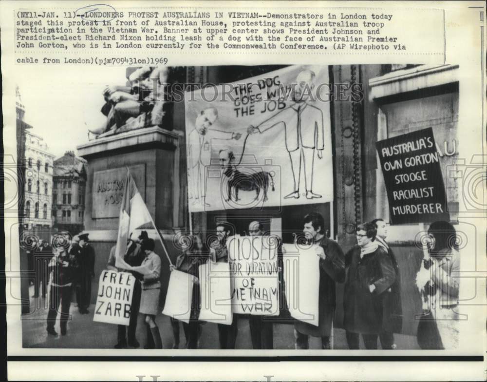 1969 London demonstrators at Australian House with banners - Historic Images