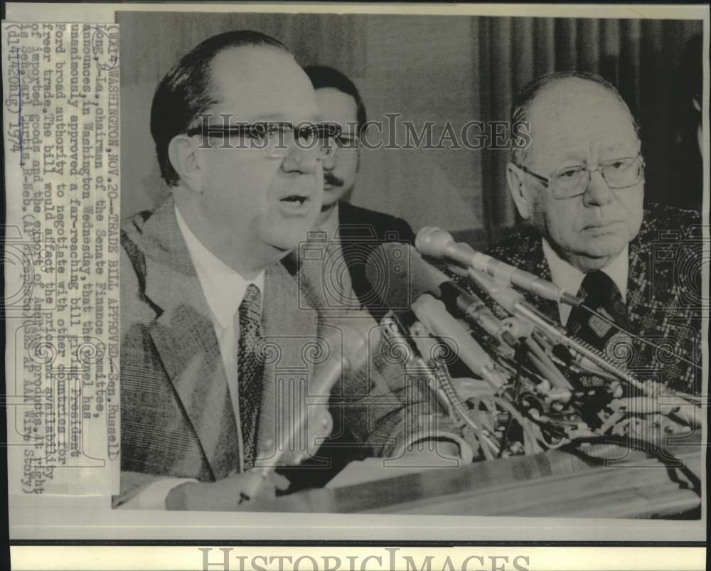 1974 Press Photo Senators Russell Long and Carl Curtis at news conference-Historic Images