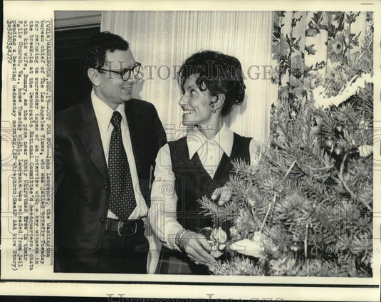 1972 John Lawrence of The Los Angeles Times released from jail - Historic Images