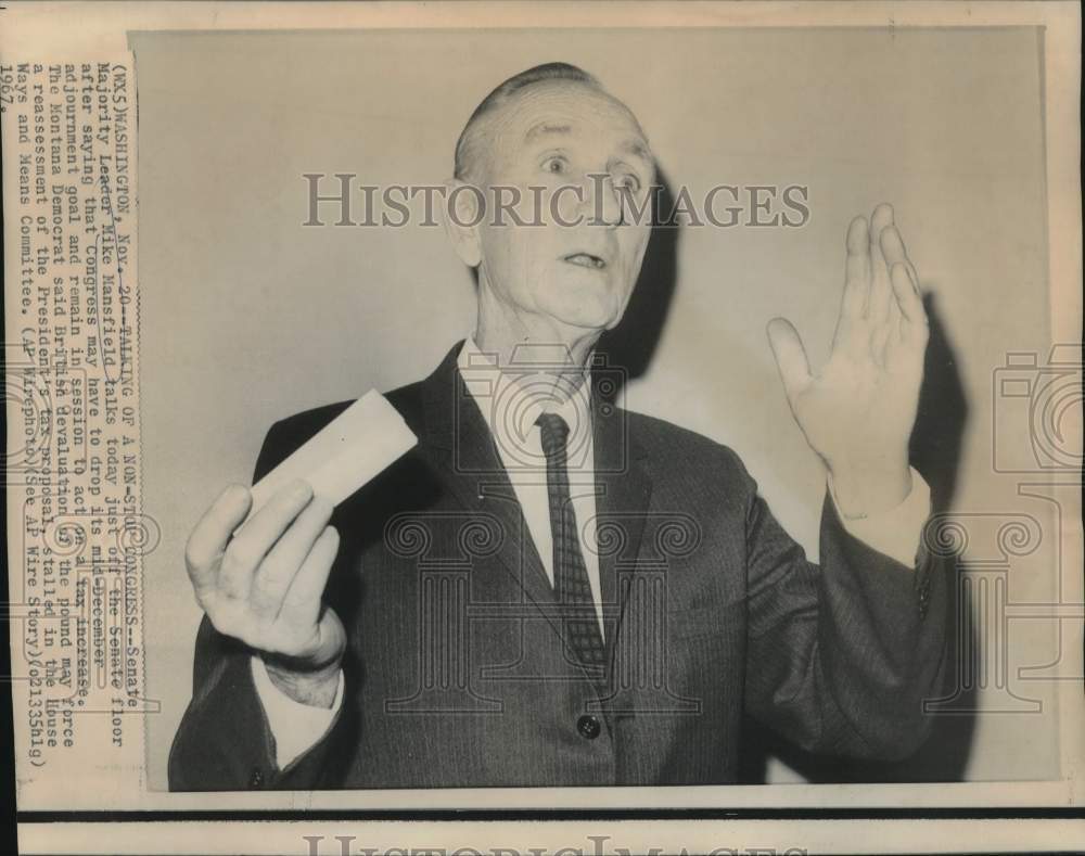 1967 Press Photo Senate Majority Leader Mike Mansfield on Senate floor - Historic Images