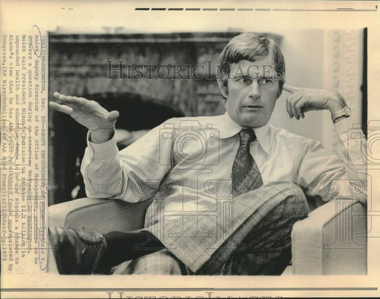 1973 Press Photo Office of Management Deputy Director Malek during interview-Historic Images