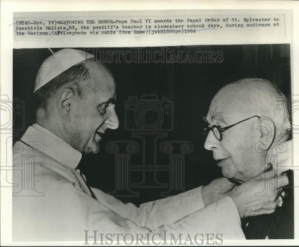 1964 Press Photo Pope Paul VI awards St. Sylvester Papal Order to Malizia-Historic Images