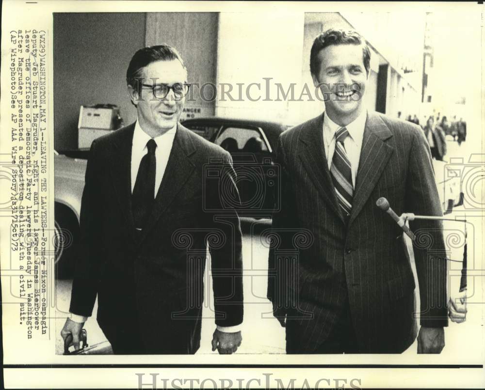 1973 Press Photo Jeb Magruder and attorney leave Democratic Party lawyers office-Historic Images