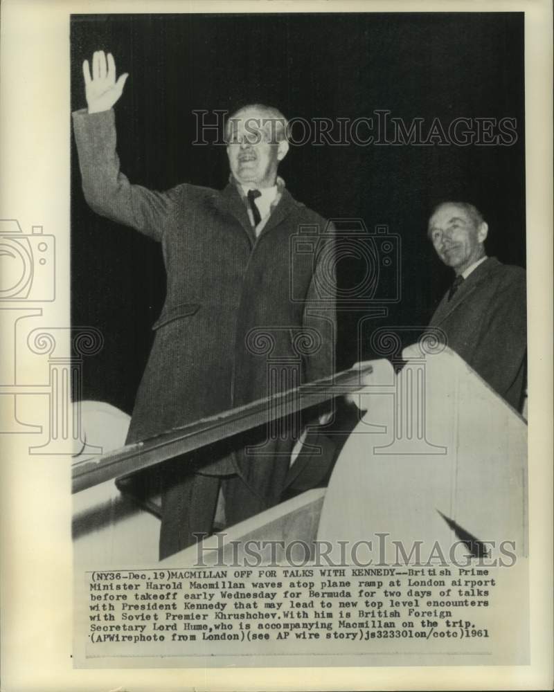 1961 Britain&#39;s Harold Macmillan and Lord Hume board plane to Bermuda - Historic Images