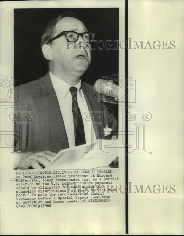 1968 Press Photo Harvard University nutrition professor Dr. Jean Mayer. - Historic Images