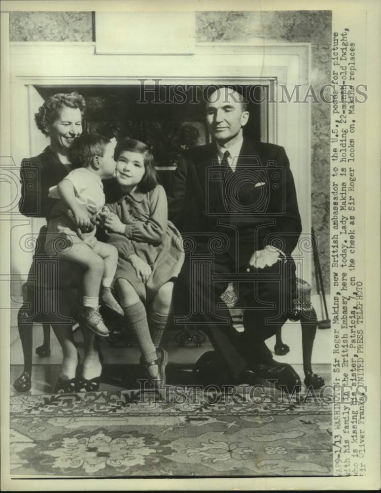 1953 Press Photo British Ambassador Roger Makins poses with family at Embassy - Historic Images