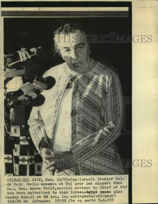 1973 Press Photo Israeli Premier Golda Meir at Tel Aviv airport news conference-Historic Images