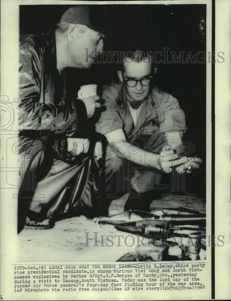 1968 Press Photo Curtis LeMay shown with S/Sgt. Morgan in Danang, South Vietnam - Historic Images