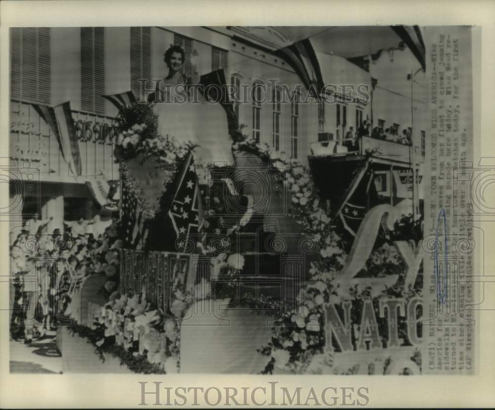 1959 Press Photo Miss America Lynn Mead in Natchez, MS homecoming parade - Historic Images