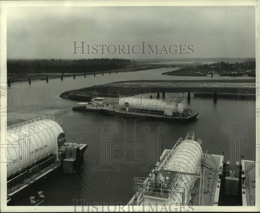 1966 Tugboat Clermont shoves liquid oxygen loaded barge at MTF - Historic Images