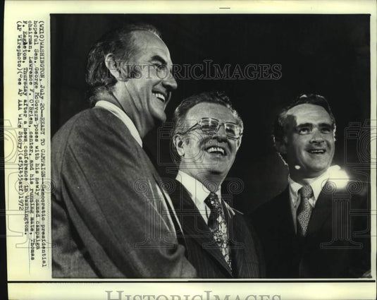 1972 Senator McGovern with O'Brien and Eagleton at news conference - Historic Images