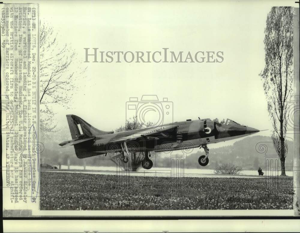 1969 Press Photo Harrier jet fighter manufactured by McDonnell Douglas in US-Historic Images