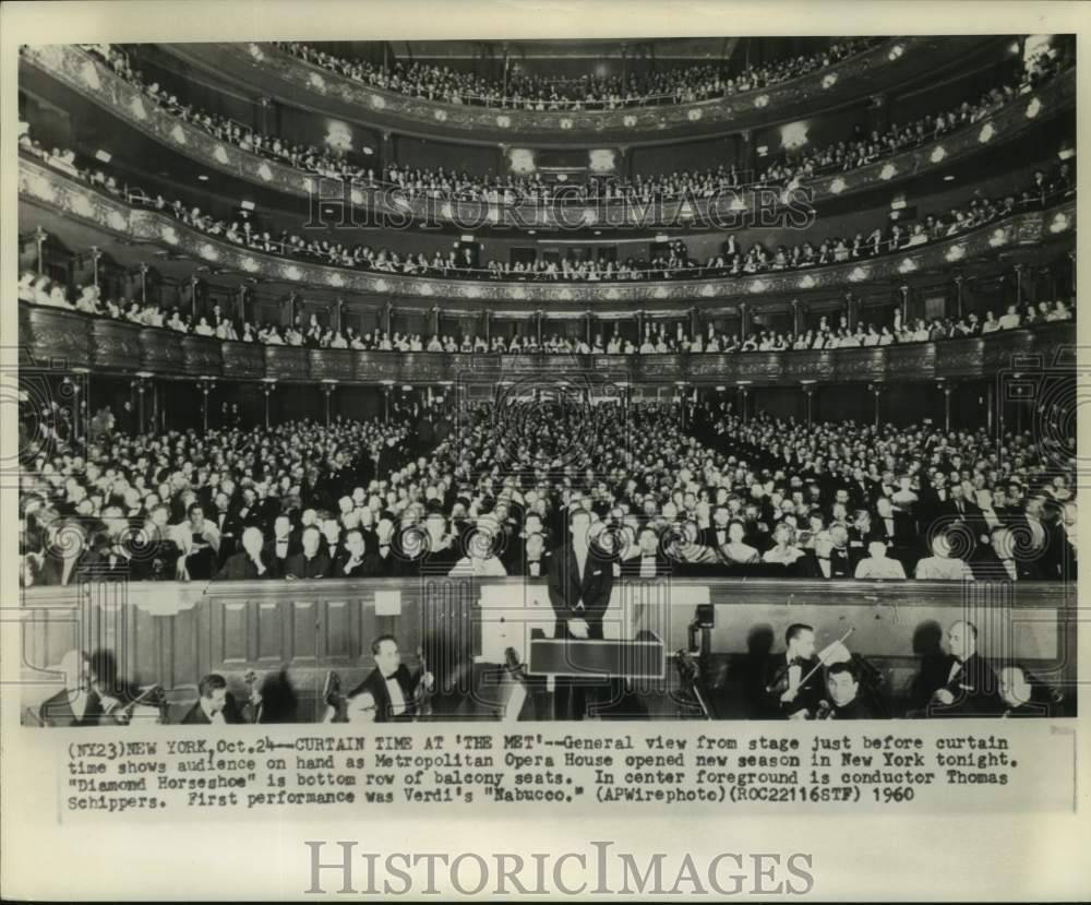 1960 Press Photo New York Metropolitan Opera at curtain time. - now24358-Historic Images