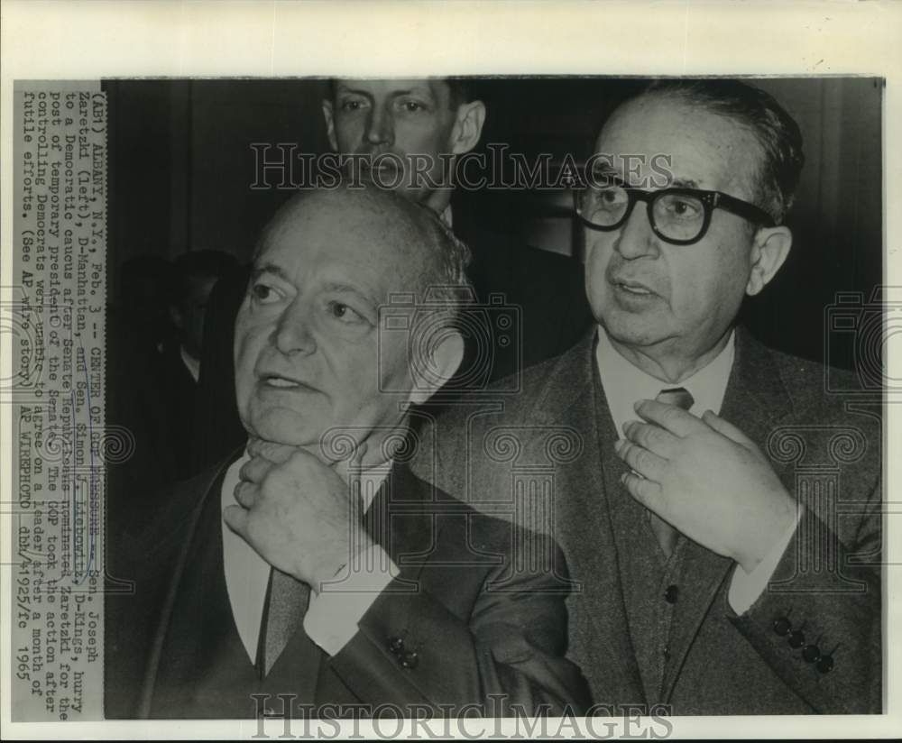 1965 Press Photo New York Senators Zaretzki and Liebowitz rush to caucus - Historic Images