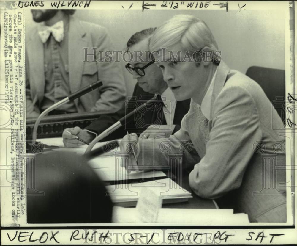 1971 Press Photo Senators Jones and DeBlieux comment on campaign bill - Historic Images