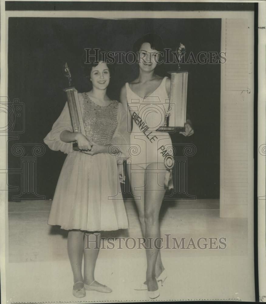 1966 Swimsuit and talent winners in Miss Louisiana Pageant in Monroe - Historic Images