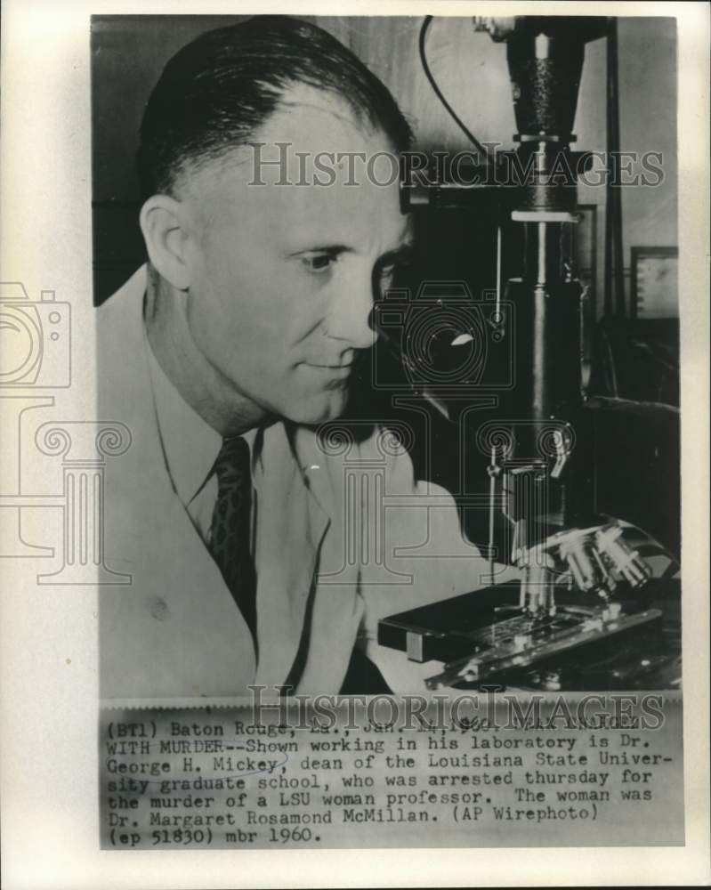 1960 LSU&#39;s graduate school Dean Dr. George Mickey in laboratory - Historic Images