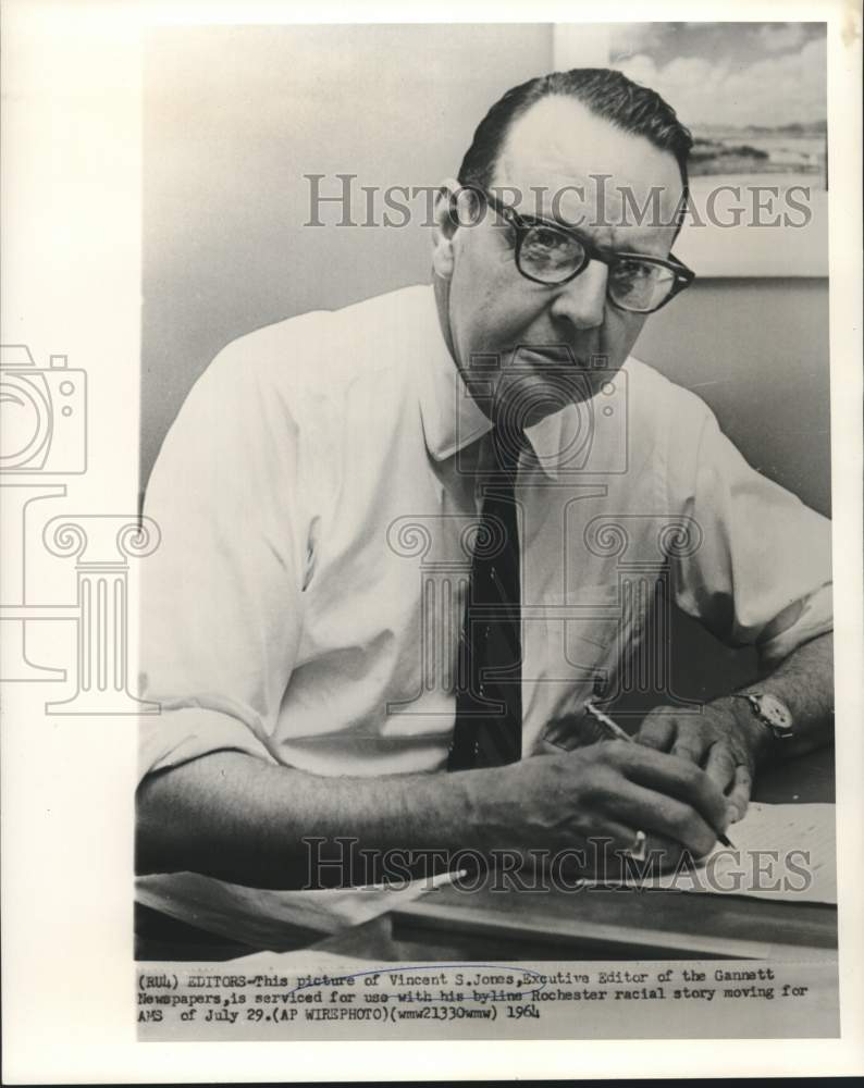 1964 Gannett Newspapers Executive Editor Vincent S. Jones. - Historic Images