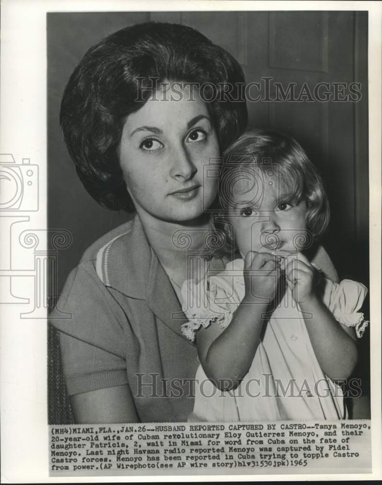 1965 Press Photo Wife of Cuban revolutionary Eloy Menoyo, Tanya and daughter - Historic Images