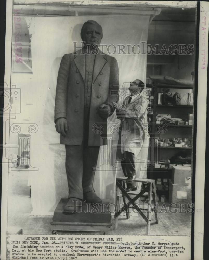 1967 Sculptor Arthur Morgan finishes Henry Miller Shreve model - Historic Images