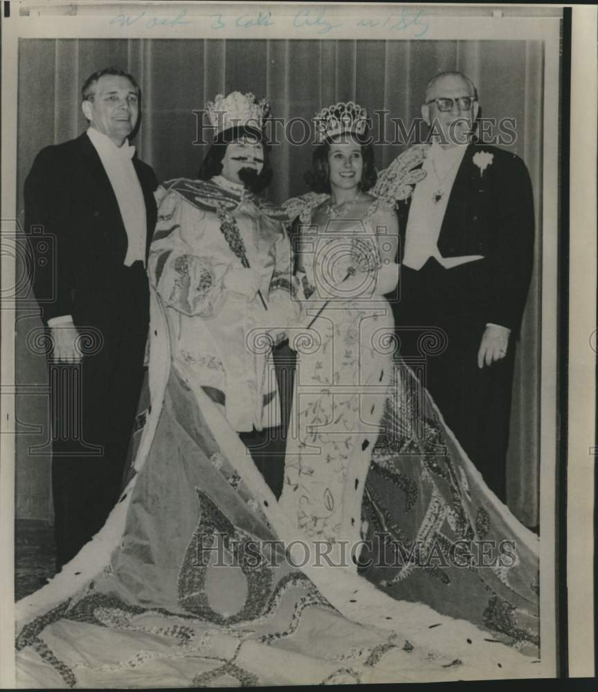 1966 King and Queen of Louisiana State Society&#39;s Mardi Gras Ball - Historic Images