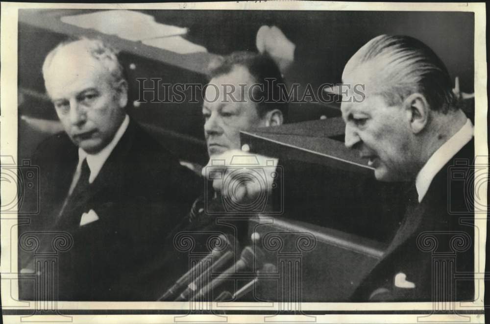 1970 Kurt Georg Kiesinger Gestures Toward Willy Brandt In Bundestag 1970-kurt-georg-kiesinger-gestures-toward-willy-brandt-in-bundestag