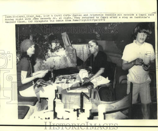 1972 Jackie and Aristotle Onassis with John Kennedy in Italy - Historic Images