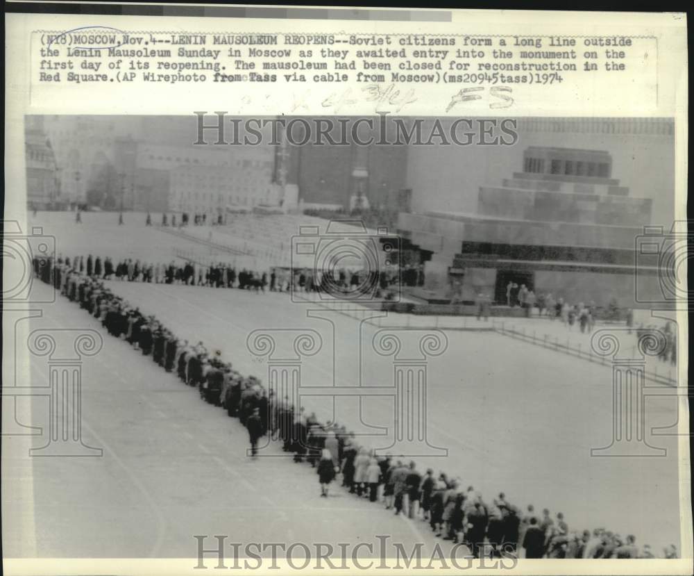 1974 Soviet citizens wait in snow to enter Lenin Mausoleum in Moscow - Historic Images