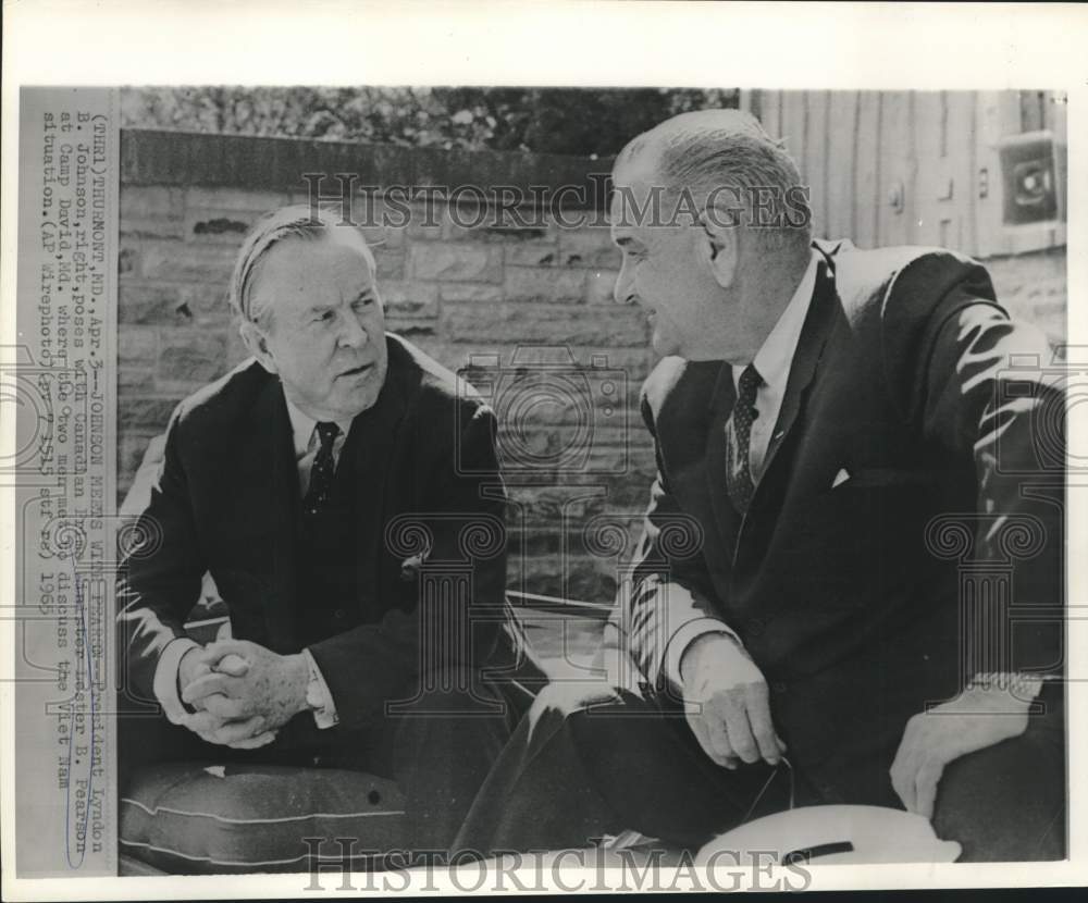 1965 Press Photo President Johnson and Canada&#39;s Pearson meet at Camp David, MD - Historic Images