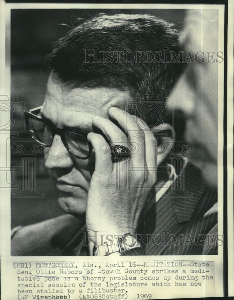 1969 Press Photo State Senator Ollie Nabors sits in legislature session-Historic Images