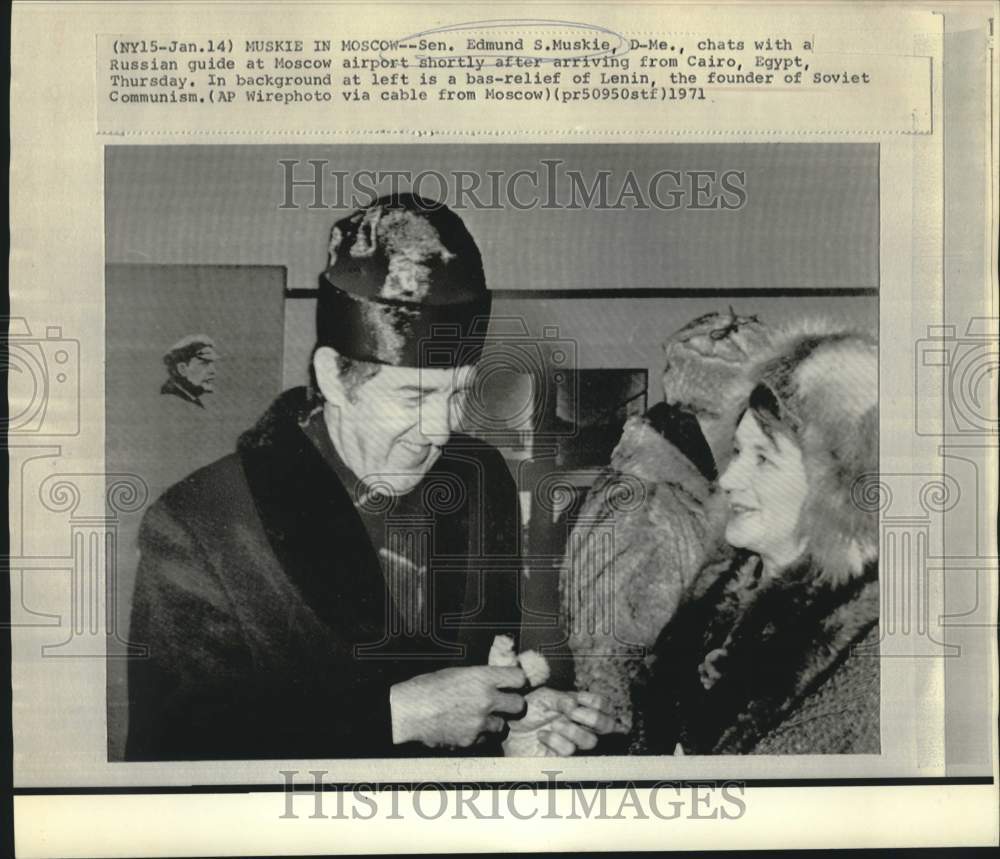 1971 Press Photo Senator Edmund Muskie with Russian Guide on Moscow Arrival-Historic Images