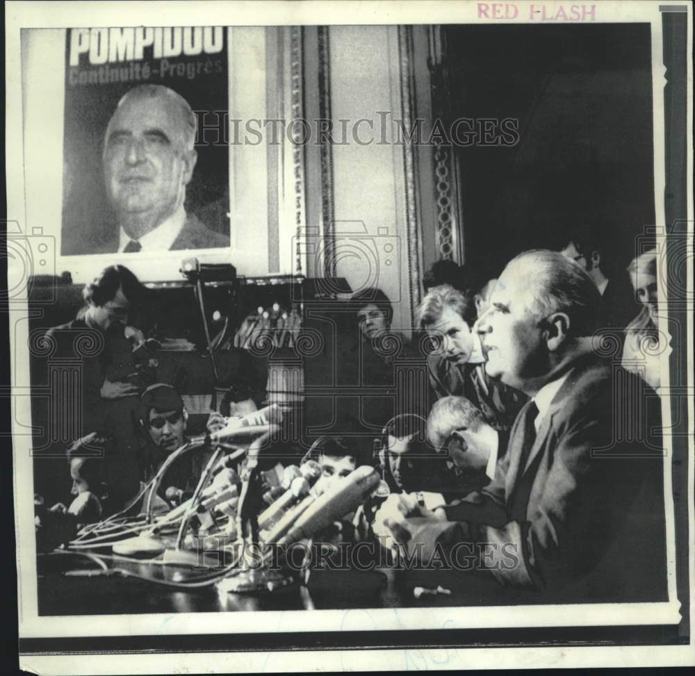 1969 Press Photo Georges Pompidou discusses presidential election with newsmen-Historic Images