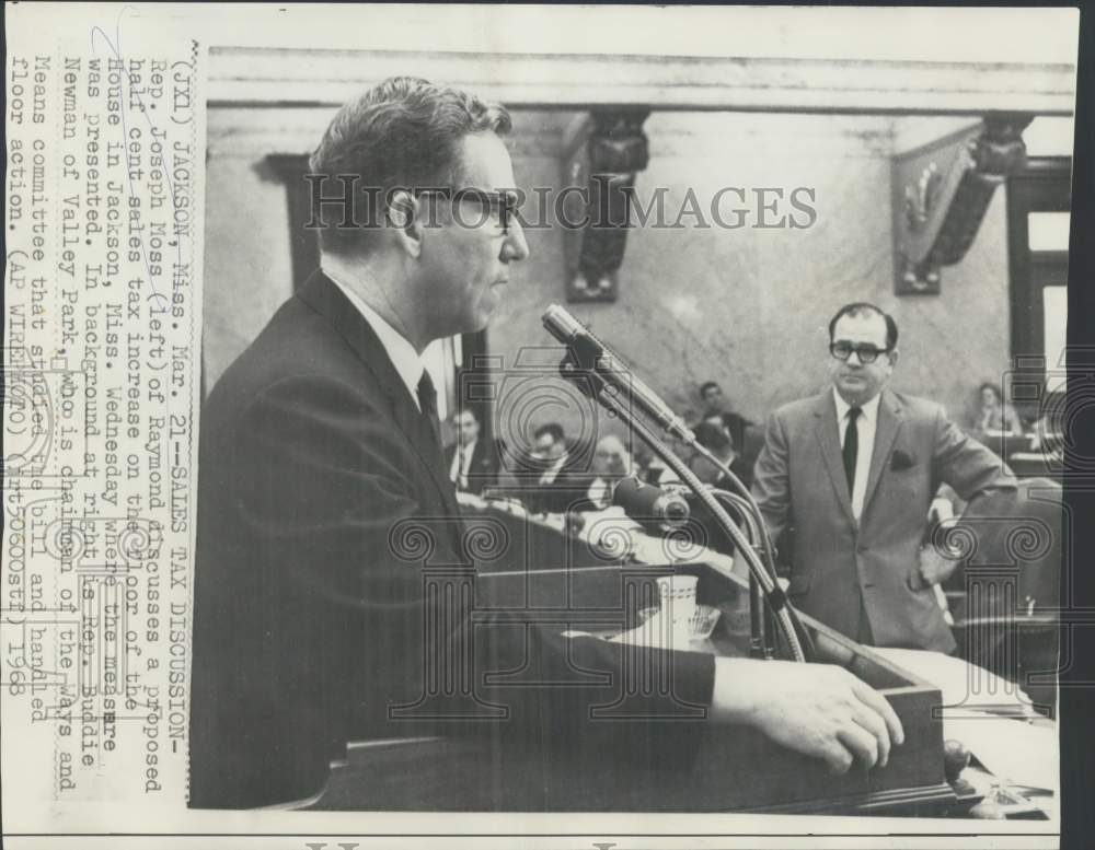 1968 Press Photo Representatives Joseph Moss and Buddie Newman discuss sales tax-Historic Images
