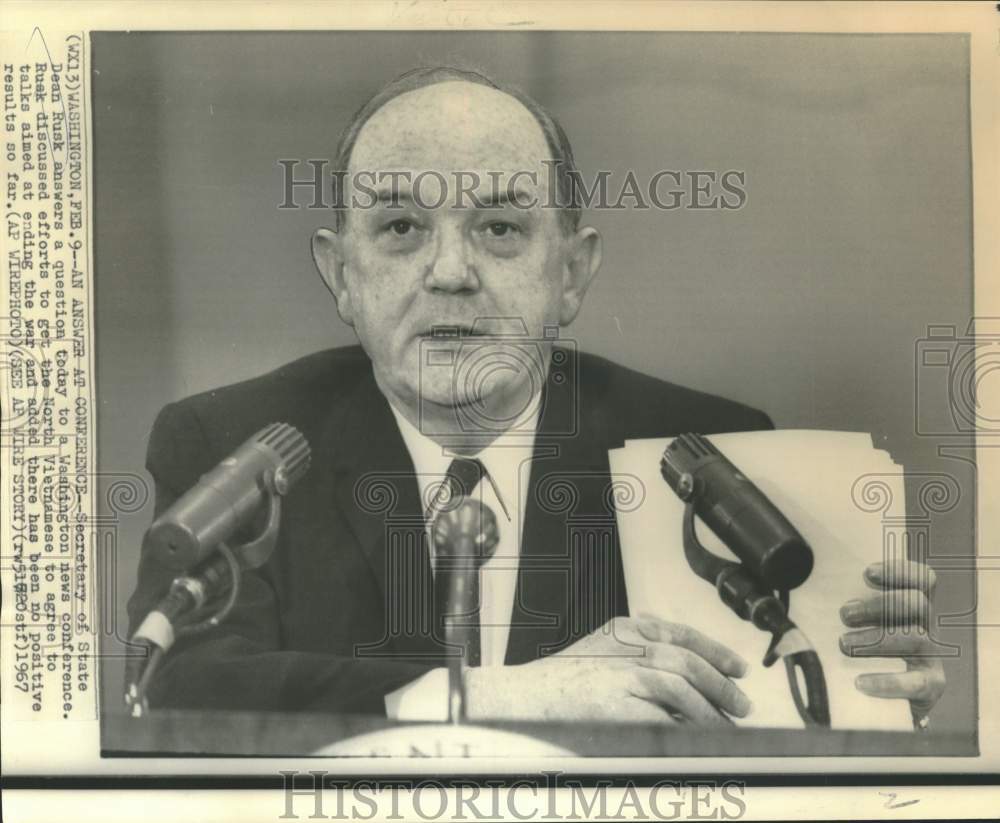 1967 Press Photo Secretary of State Dean Rusk at News Conference on Vietnam-Historic Images