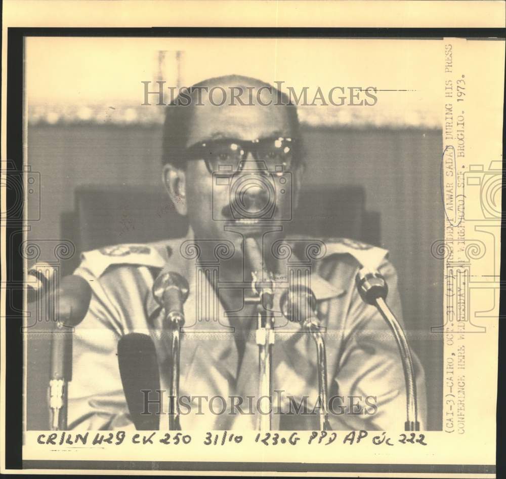 1973 Press Photo Egyptian Pres. Anwar Sadat speaks at a press conference, Cairo-Historic Images