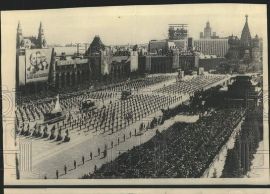 1967 Press Photo Athletes parade through Red Square for May Day, Moscow-Historic Images
