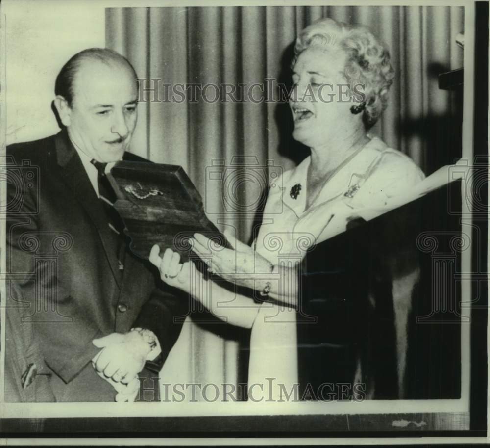 1966 New Orleans Mayor Victor Schiro Honored as  Mayor of the Year-Historic Images