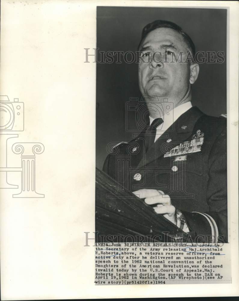 1962 Major Archibald Roberts addresses DAR in Washington-Historic Images