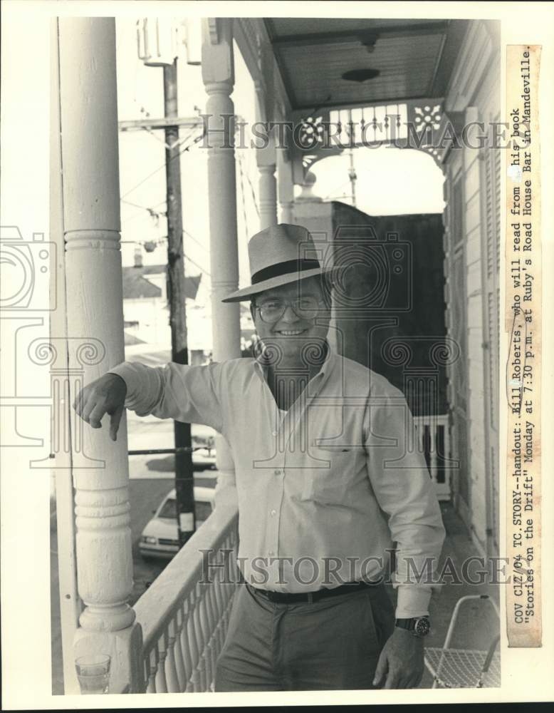 1988 Press Photo Bill Roberts who will read from his book &quot;Stories on the Drift&quot; - Historic Images