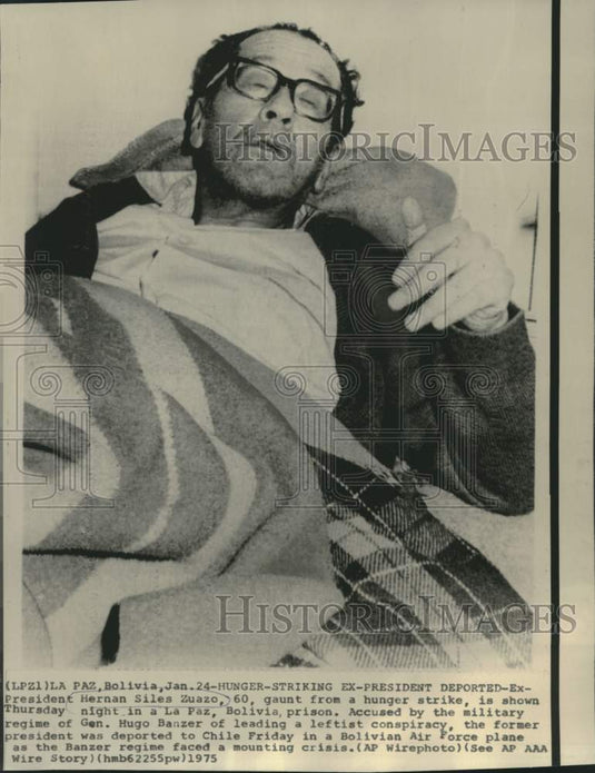 1975 Press Photo Bolivian Ex-president Hernan Siles Zuazo in Prison - Historic Images