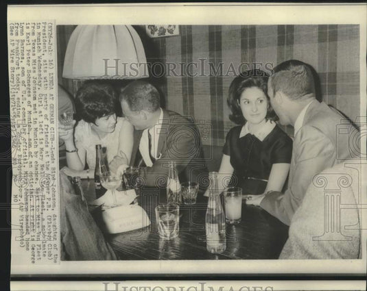 1966 Lynda Bird Johnson with party friends at Wiener P.B. in Munich - Historic Images