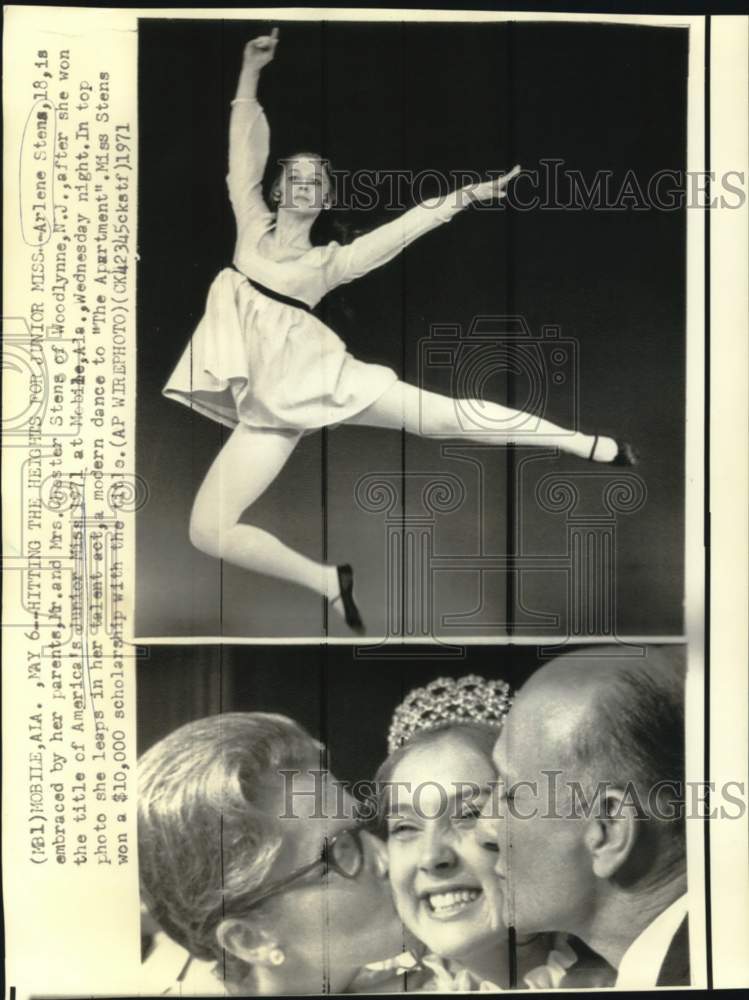 1971 Arlene Stens during America&#39;s Junior Miss contest in Mobile - Historic Images