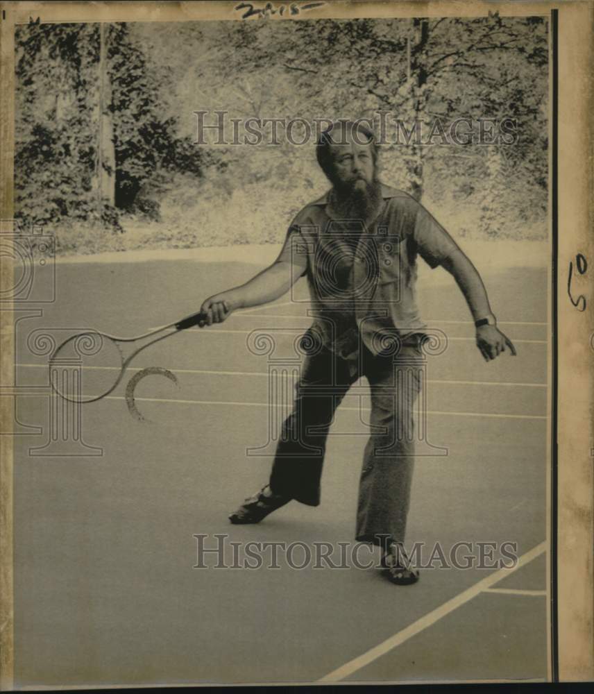 1975 Alexander Solzhenitsyn plays game of tennis - Historic Images