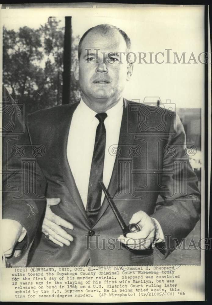 1966 Samuel Sheppard walks toward Cuyahoga County Court Building - Historic Images