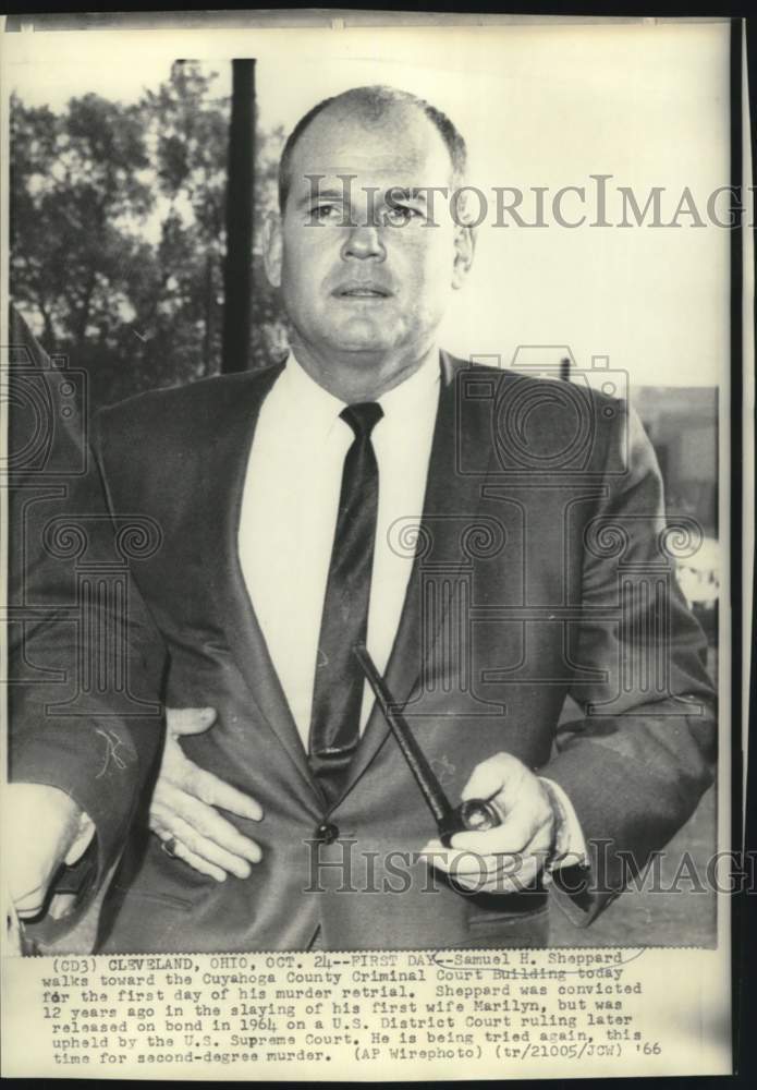 1966 Samuel Sheppard walks toward Cuyahoga County Court Building 1966 Samuel Sheppard walks toward Cuyahoga County Court Building