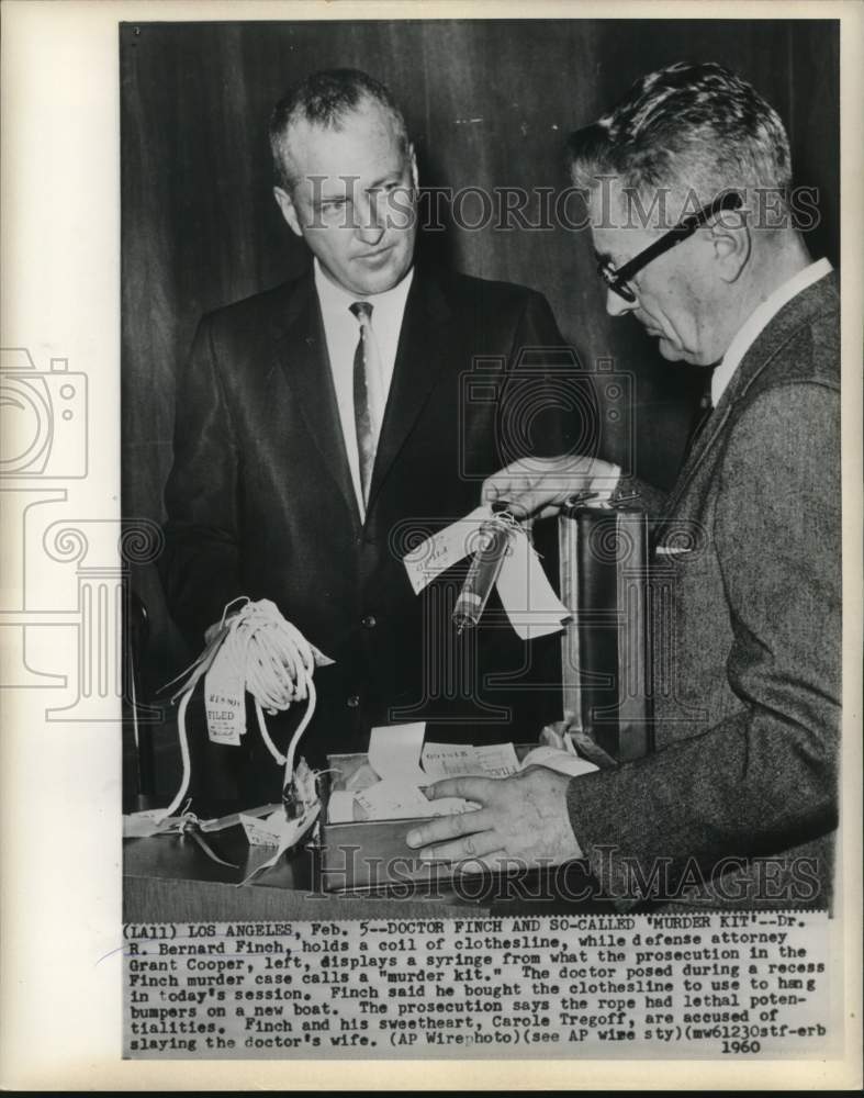 1960 Press Photo Dr. R. Bernard Finch and defense lawyer, Grant Cooper, in court - Historic Images