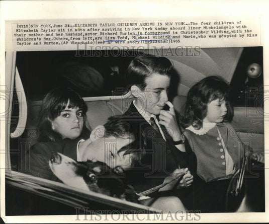 1965 Press Photo Elizabeth Taylor Children Arrive in New York - now55234- Historic Images