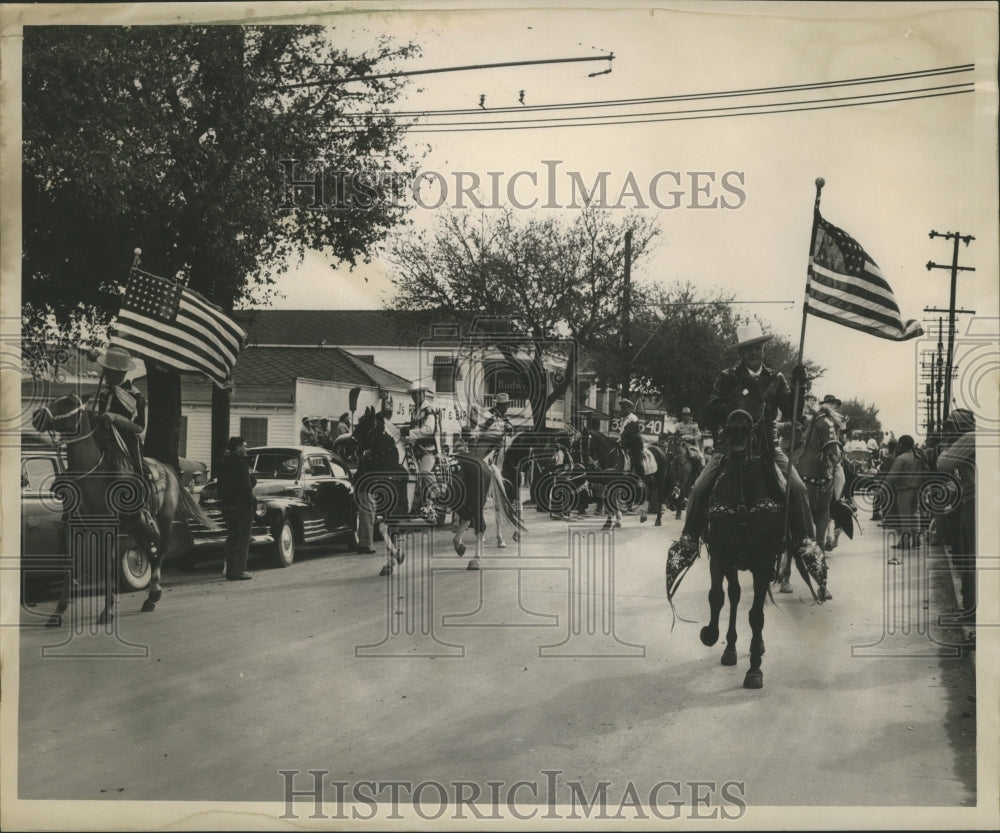 1953 Press Photo Mardi Gras Carnival, Arabi, Sheriff&#39;s Posse in parade-Historic Images