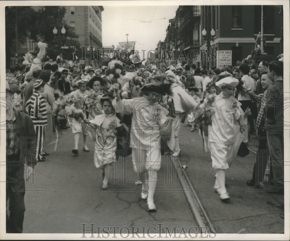 Press Photo Delachaise Carnival Marching Club - nox00295- Historic Images